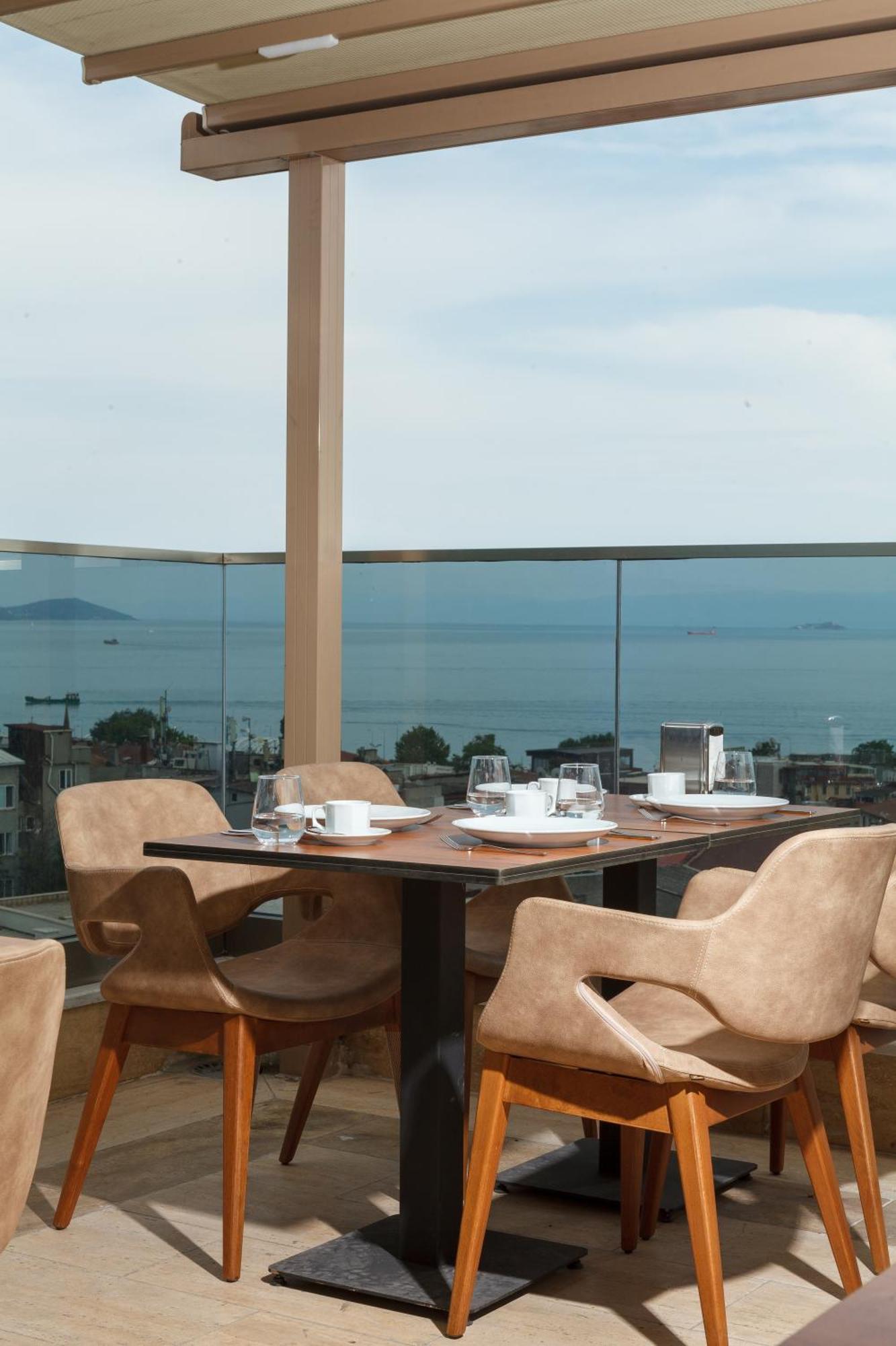 Belmond Hotel Истанбул Екстериор снимка