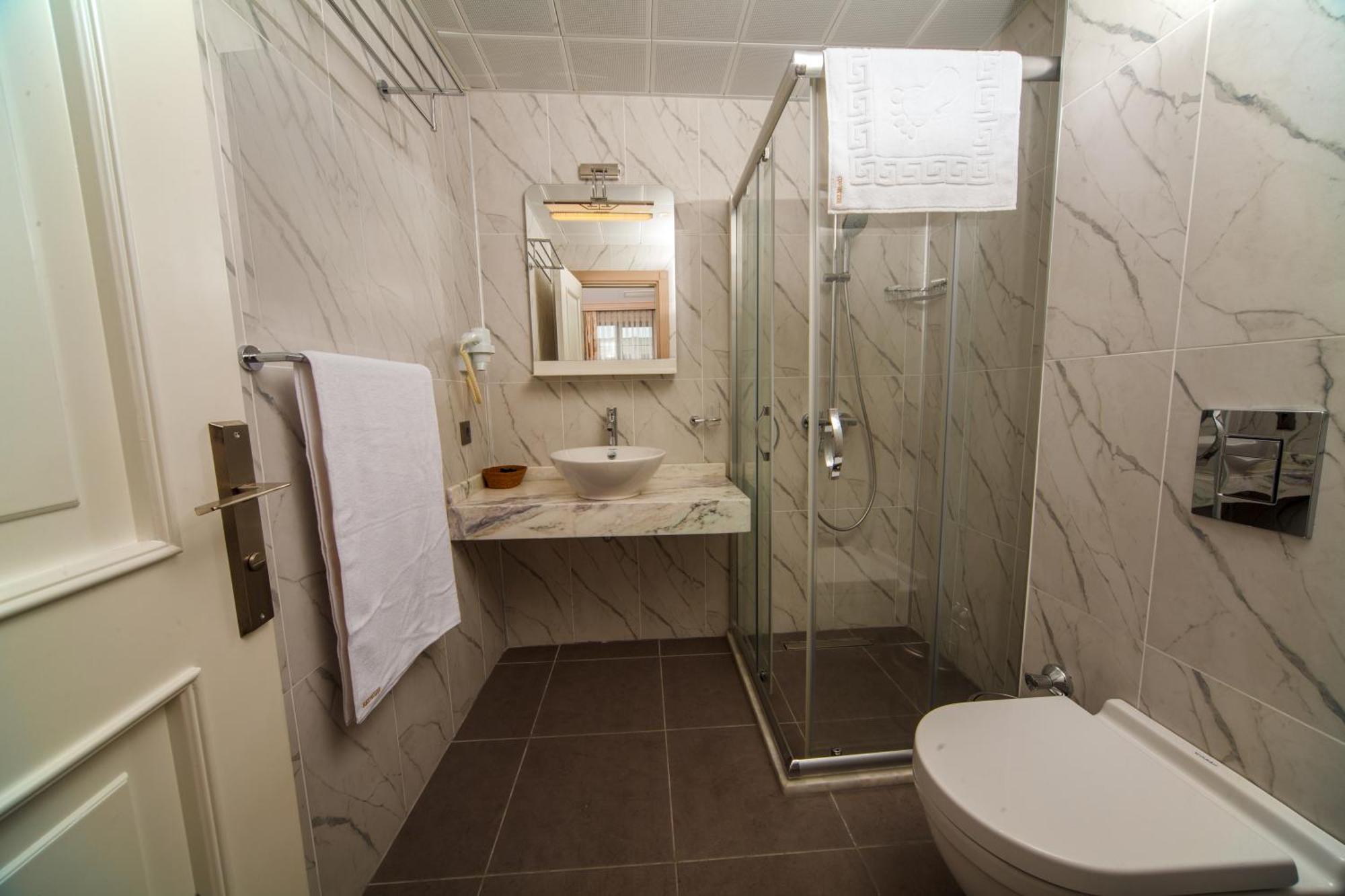 Belmond Hotel Истанбул Екстериор снимка